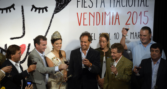 Espinoza participó de la presentación de la Fiesta de la Vendimia encabezada por Scioli