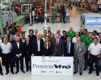 Mercedes Benz se comprometió a sumar 900 empleados a su planta de Virrey del Pino