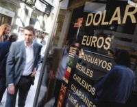 Para analistas, la caída del dólar ilegal marca la nueva estabilidad cambiaria
