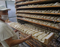 Acuerdan un aumento salarial para los trabajadores panaderos