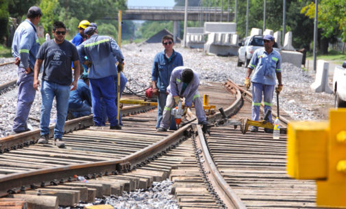 Los cuatro gremios ferroviarios cerraron una paritaria trimestral