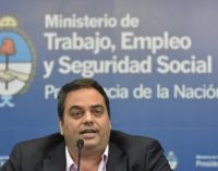 El Gobierno acusó a los empresarios de no respetar el acuerdo antidespidos