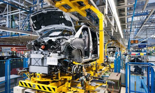 SMATA aclaró que los 500 nuevos trabajadores de Mercedes Benz se sumarán «en 2019»