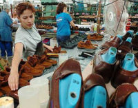 El Gobierno quiere reactivar la producción textil y de calzados reduciendo aportes patronales