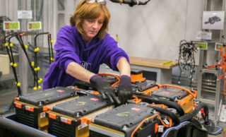 Boom de baterías eléctricas: la próxima revolución energética, minera e industrial
