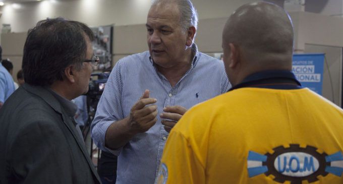Daniel Martínez recorrió la muestra de la UOM en la UNLaM y destacó el valor de la industria nacional