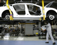 Automotrices y autopartistas recortarán personal durante este año y aplicarán suspensiones