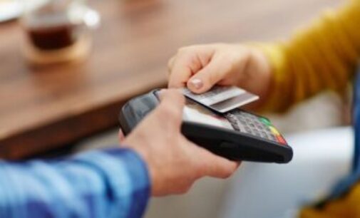 Cayó el uso de tarjeta de crédito: “Endeudarse es caro”, plantean