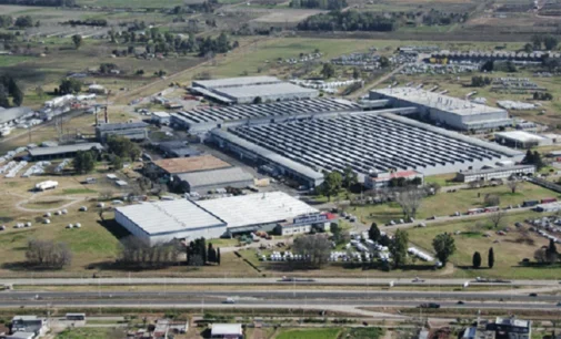 Mercedes Benz cierra una planta de su centro industrial de Virrey del Pino por “una cuestión logística”