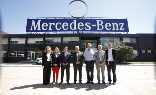 Fernando Espinoza: «El país va a salir adelante con más educación y generación de trabajo»