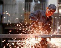 La industria no levanta: en agosto, cayó 3,2 por ciento interanual